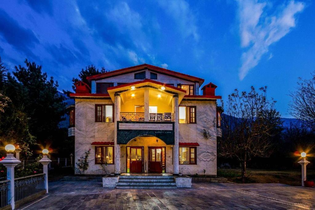 Отель White Mist Manali Экстерьер фото