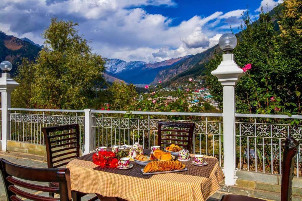Отель White Mist Manali Экстерьер фото