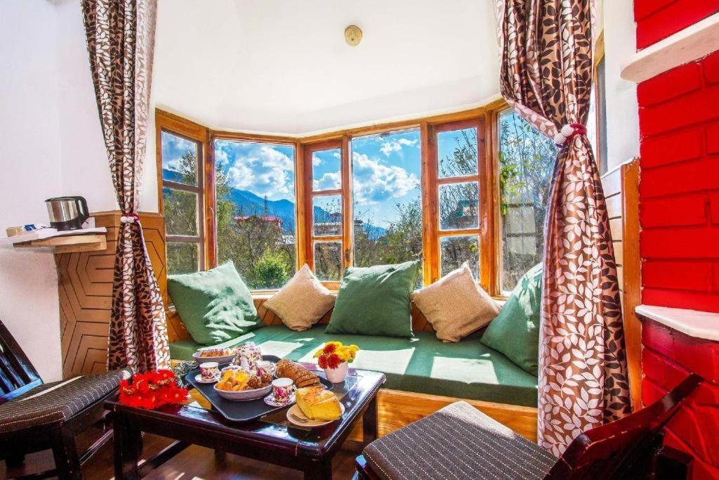 Отель White Mist Manali Экстерьер фото